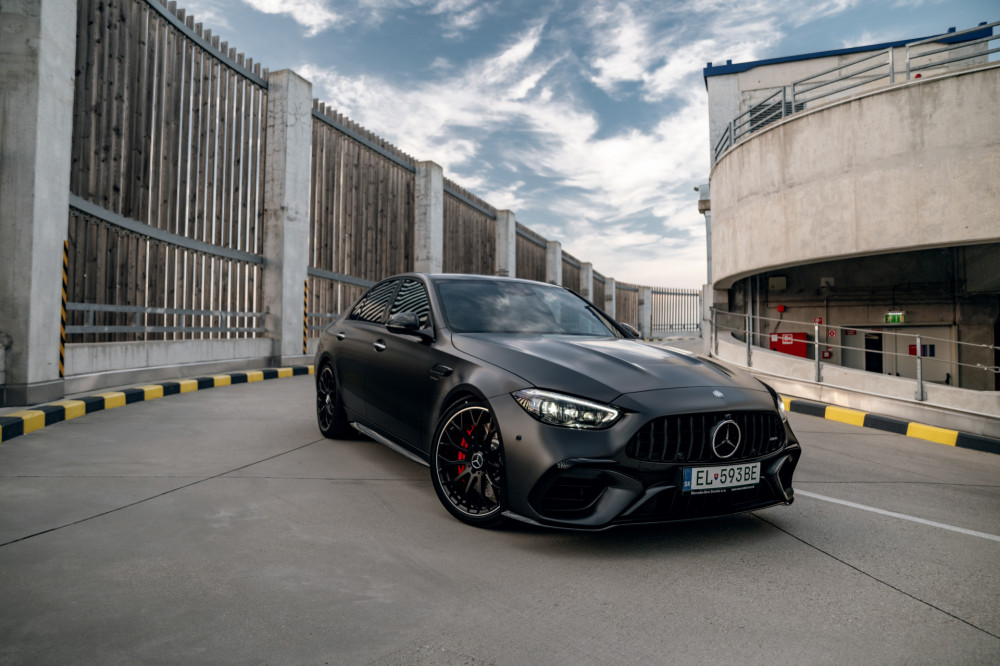 Mercedes-AMG C 63 S E Performance